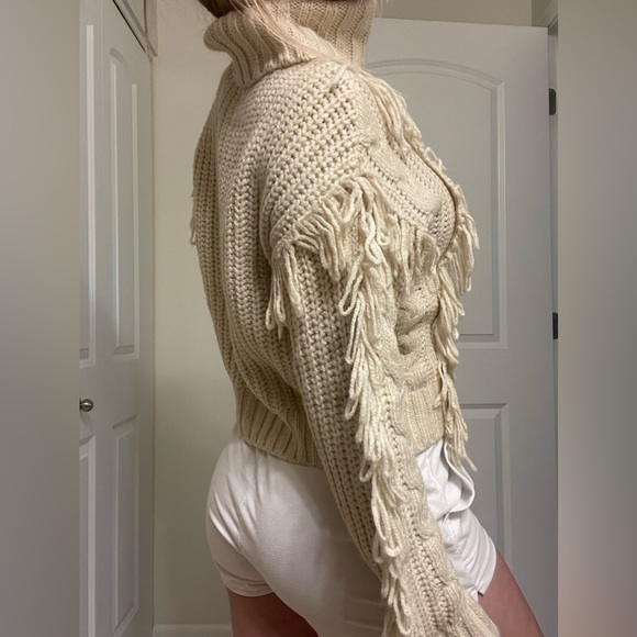 FOREVER21/ fringe knit sweater - Picture 4 of 8